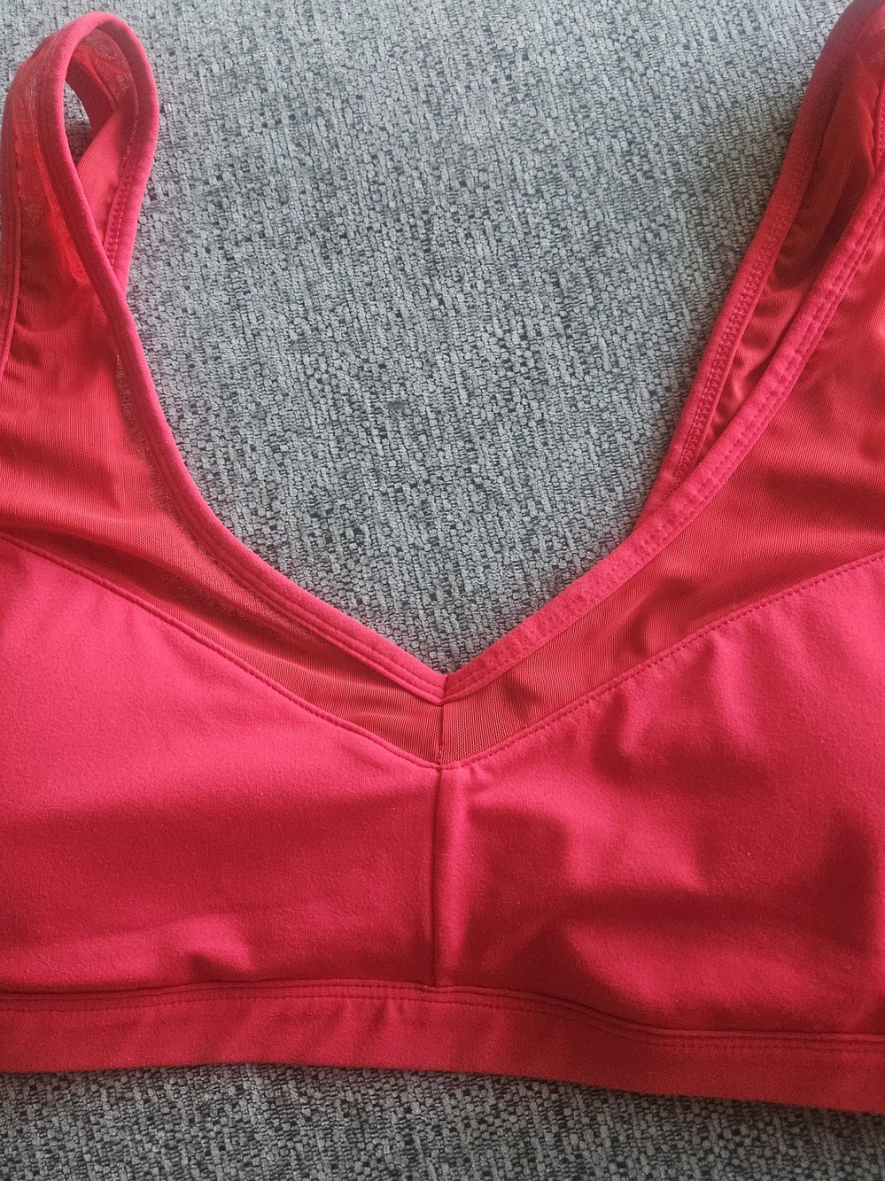 Fabletics Red V-Neck Seamless Sports Bralette Bra Sheer Padded Running, Gym